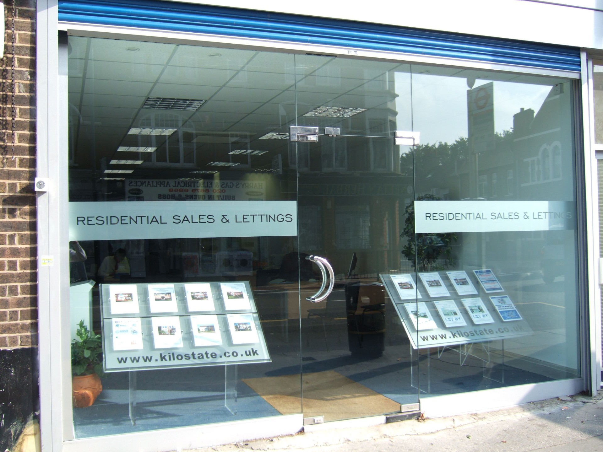 Shopfront project 13 by Complete Signs